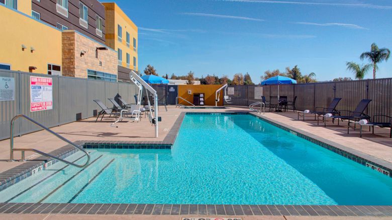 <b>Fairfield Inn & Suites North Airport Pool</b>. Images powered by <a href="https://www.leonardoworldwide.com/" title="Leonardo Worldwide" target="_blank">Leonardo</a>.