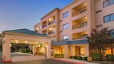 Courtyard by Marriott Airport/North Star Exterior