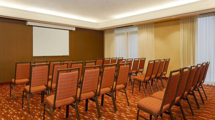 Courtyard by Marriott Airport/North Star Meeting