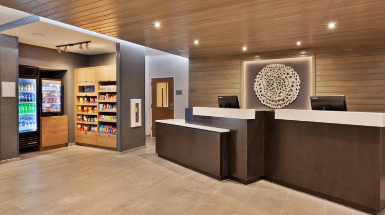 Fairfield Inn/Stes Birmingham Colonnade Lobby