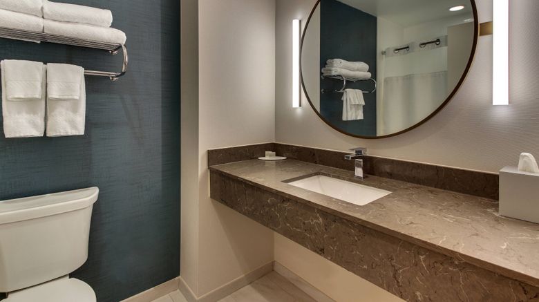 <b>Fairfield Inn & Suites Birmingham Dtwn Room</b>. Images powered by <a href="https://www.leonardoworldwide.com/" title="Leonardo Worldwide" target="_blank">Leonardo</a>.