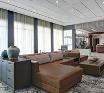 Courtyard by Marriott Hamilton Lobby