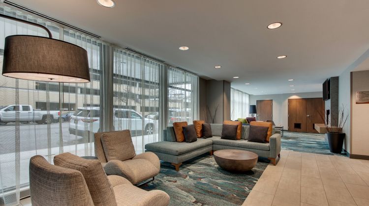 Fairfield Inn & Suites Birmingham Dtwn Lobby