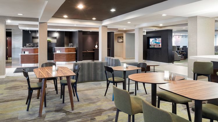 Courtyard by Marriott Princeton Lobby