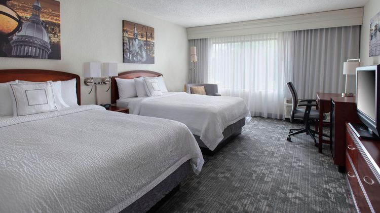 Courtyard by Marriott Princeton Room