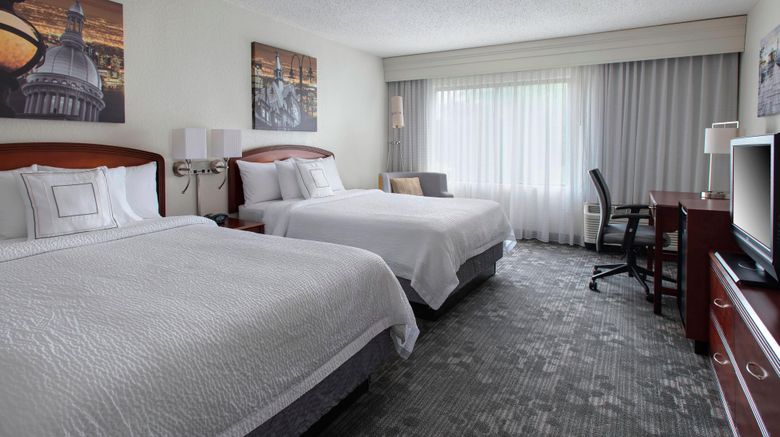 <b>Courtyard by Marriott Princeton Room</b>. Images powered by <a href="https://www.leonardoworldwide.com/" title="Leonardo Worldwide" target="_blank">Leonardo</a>.