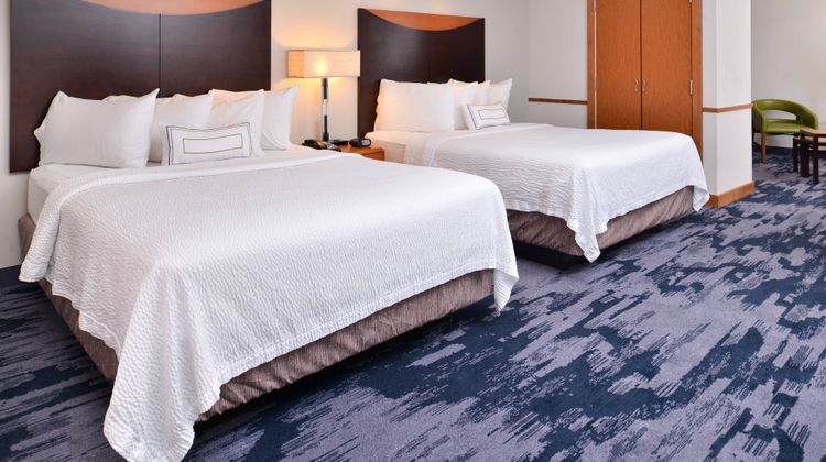 Fairfield Inn & Suites Birmingham Pelham Room