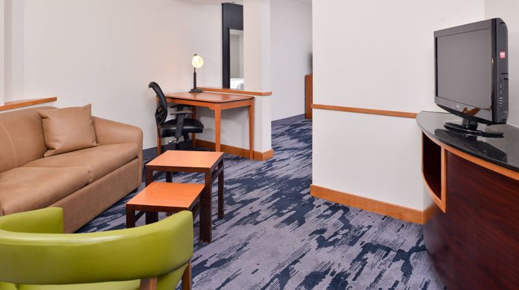 Fairfield Inn & Suites Birmingham Pelham Suite