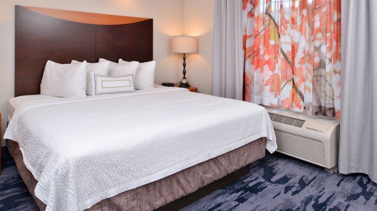 Fairfield Inn & Suites Birmingham Pelham Suite
