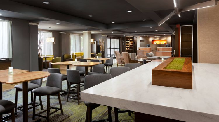 Courtyard by Marriott Tulsa Central Lobby