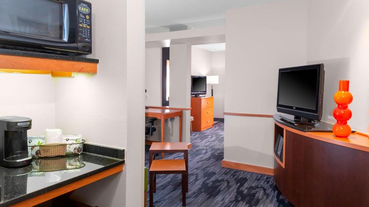 Fairfield Inn & Suites Gadsden Suite