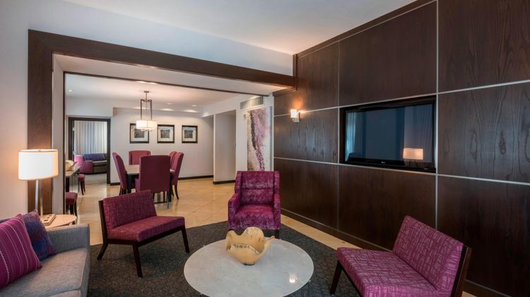 Courtyard Tulsa Downtown Suite