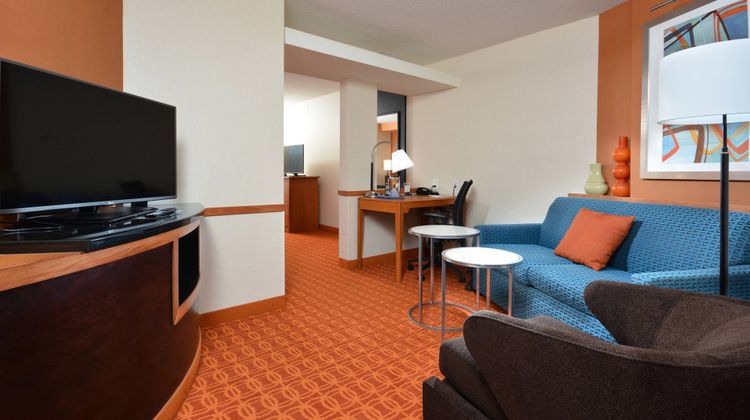 Fairfield Inn & Suites Wytheville Suite