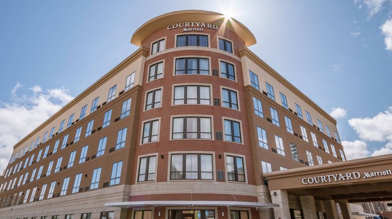 Courtyard South Bend Downtown Exterior. Images powered by <a href="https://www.leonardoworldwide.com" target="_blank" rel="noopener">Leonardo</a>.