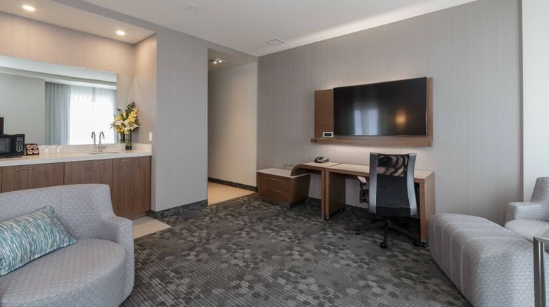 <b>Courtyard South Bend Downtown Suite</b>. Images powered by <a href="https://www.leonardoworldwide.com/" title="Leonardo Worldwide" target="_blank">Leonardo</a>.