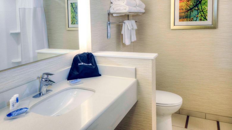 <b>Fairfield Inn & Suites Princeton Room</b>. Images powered by <a href="https://www.leonardoworldwide.com/" title="Leonardo Worldwide" target="_blank">Leonardo</a>.
