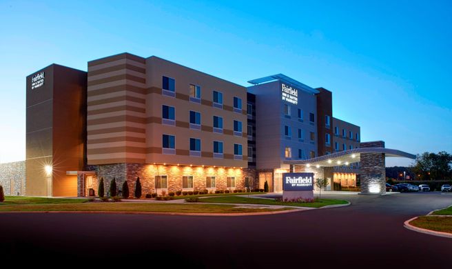 Fairfield Inn & Suites Columbus Exterior