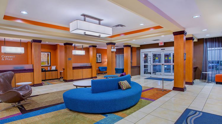 Fairfield Inn & Suites Cookeville Lobby