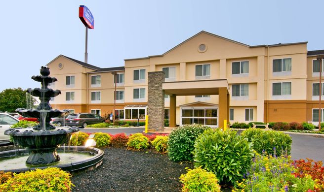 Fairfield Inn & Suites Clarksville Exterior