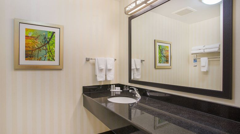 <b>Fairfield Inn & Suites Cookeville Room</b>. Images powered by <a href="https://www.leonardoworldwide.com/" title="Leonardo Worldwide" target="_blank">Leonardo</a>.