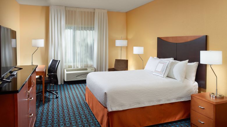 <b>Fairfield Inn & Suites Clarksville Room</b>. Images powered by <a href="https://www.leonardoworldwide.com/" title="Leonardo Worldwide" target="_blank">Leonardo</a>.