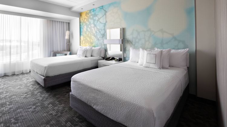 Courtyard By Marriott Knoxville Room