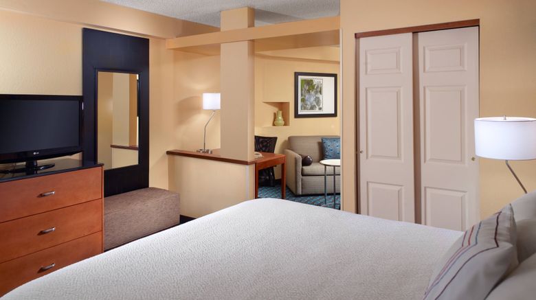 <b>Fairfield Inn & Suites Clarksville Suite</b>. Images powered by <a href="https://www.leonardoworldwide.com/" title="Leonardo Worldwide" target="_blank">Leonardo</a>.