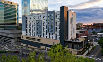 Courtyard By Marriott Knoxville