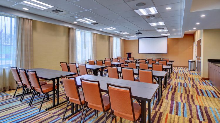 Fairfield Inn/Suites MetroCenter Meeting