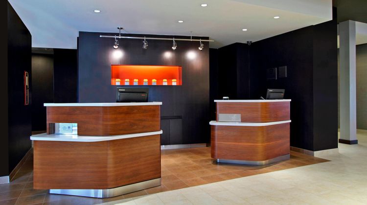 Courtyard by Marriott Victoria Exterior
