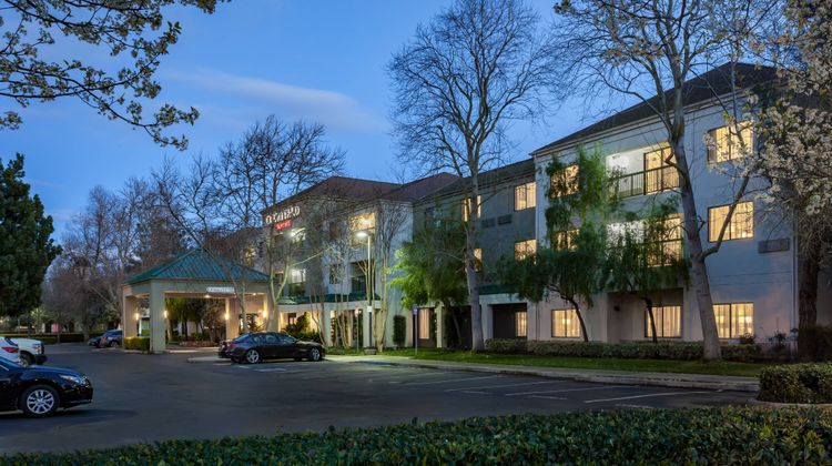 Courtyard by Marriott Stockton Exterior