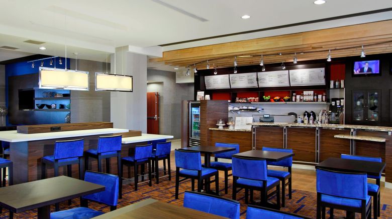<b>Courtyard by Marriott Victoria Restaurant</b>. Images powered by <a href="https://www.leonardoworldwide.com/" title="Leonardo Worldwide" target="_blank">Leonardo</a>.