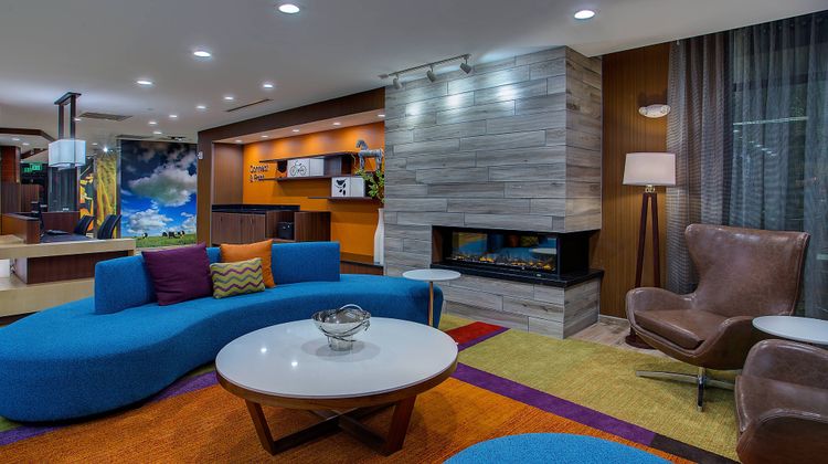 Fairfield Inn & Suites Nashville Lobby