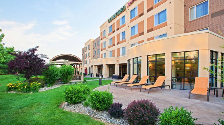 Courtyard Louisville Northeast Exterior. Images powered by <a href="https://www.leonardoworldwide.com" target="_blank" rel="noopener">Leonardo</a>.
