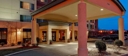 Courtyard Louisville Northeast Exterior