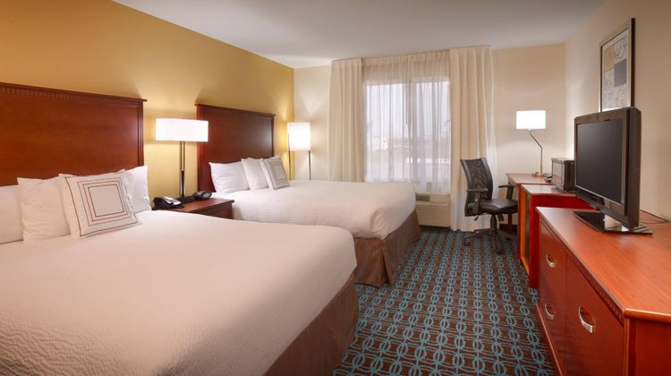 Fairfield Inn & Suites Room