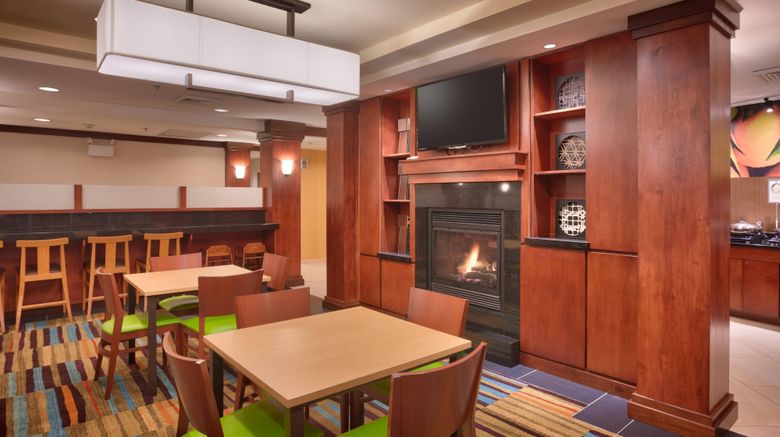 <b>Fairfield Inn & Suites Restaurant</b>. Images powered by <a href="https://www.leonardoworldwide.com/" title="Leonardo Worldwide" target="_blank">Leonardo</a>.