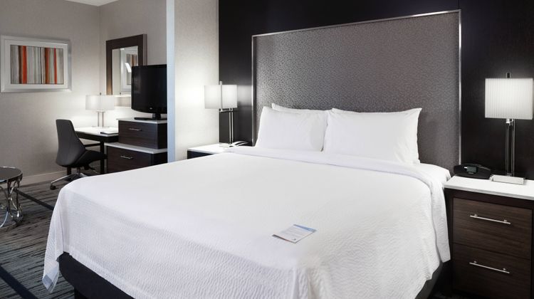 Fairfield Inn & Suites Boston Cambridge Suite