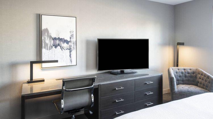 Fairfield Inn & Stes Marriott Logan Arpt Room