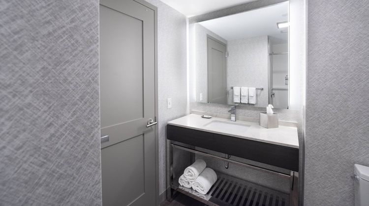 Fairfield Inn & Stes Marriott Logan Arpt Room