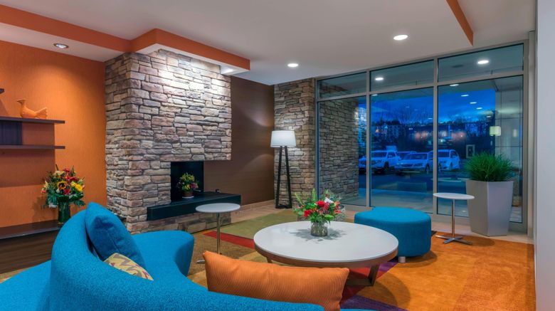 <b>Fairfield Inn/Suites Boston Marlborough Lobby</b>. Images powered by <a href="https://www.leonardoworldwide.com/" title="Leonardo Worldwide" target="_blank">Leonardo</a>.