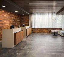 Courtyard by Marriott Seattle Northgate Lobby