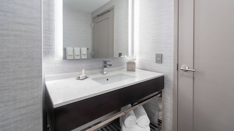 Fairfield Inn & Suites by Marriott Room