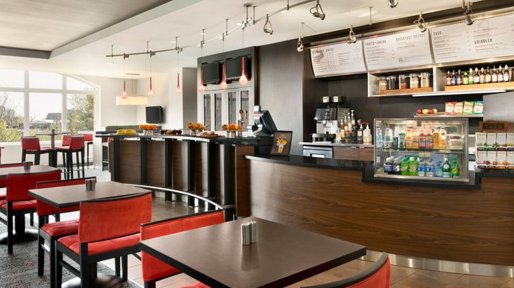 Courtyard by Marriott Tysons Corner Restaurant
