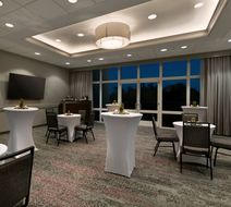 Courtyard by Marriott Tysons Corner Lobby