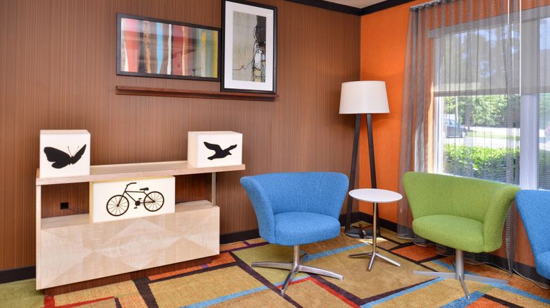 <b>Fairfield Inn & Suites Lobby</b>. Images powered by <a href="https://www.leonardoworldwide.com/" title="Leonardo Worldwide" target="_blank">Leonardo</a>.