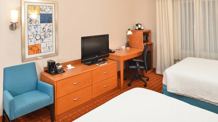 Fairfield Inn & Suites Room