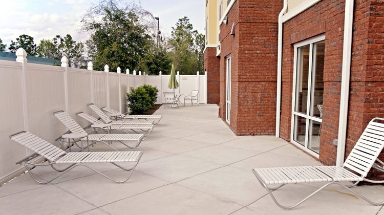Fairfield Inn & Suites Exterior