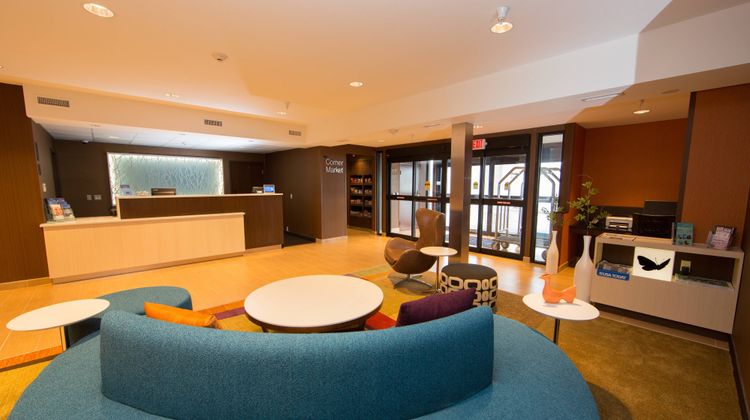 Fairfield Inn by Marriott Lobby