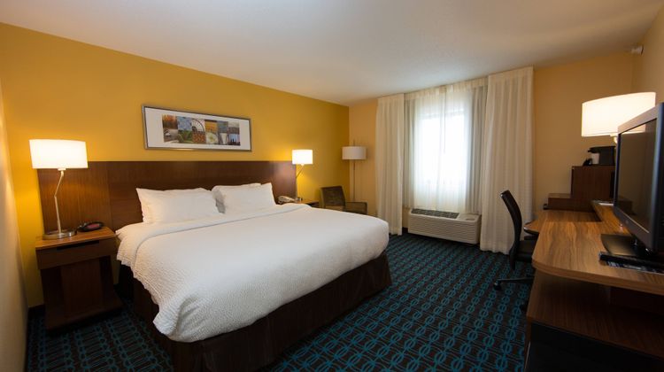 Fairfield Inn by Marriott Room